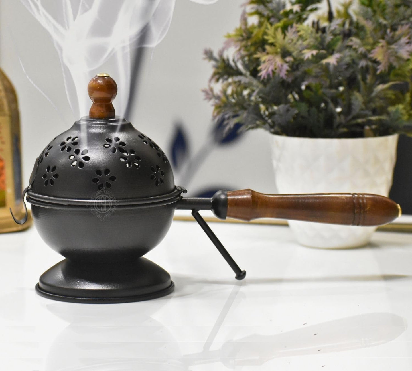 Metal Dhoop Holder Incense Burner Loban Dani Dhoop Dani Aarti Metal Loban Dhoop Dani/Dhoop Dani Stand Burner for Home Office Temple Puja