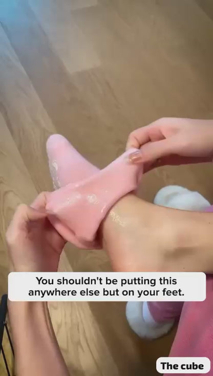 Moisturizing Silicone Gel Socks for Dry Feet Repair Deep Hydration for Cracked Skin Ultimate Foot Care Treatment for Soft & Revives Feet Overnight
